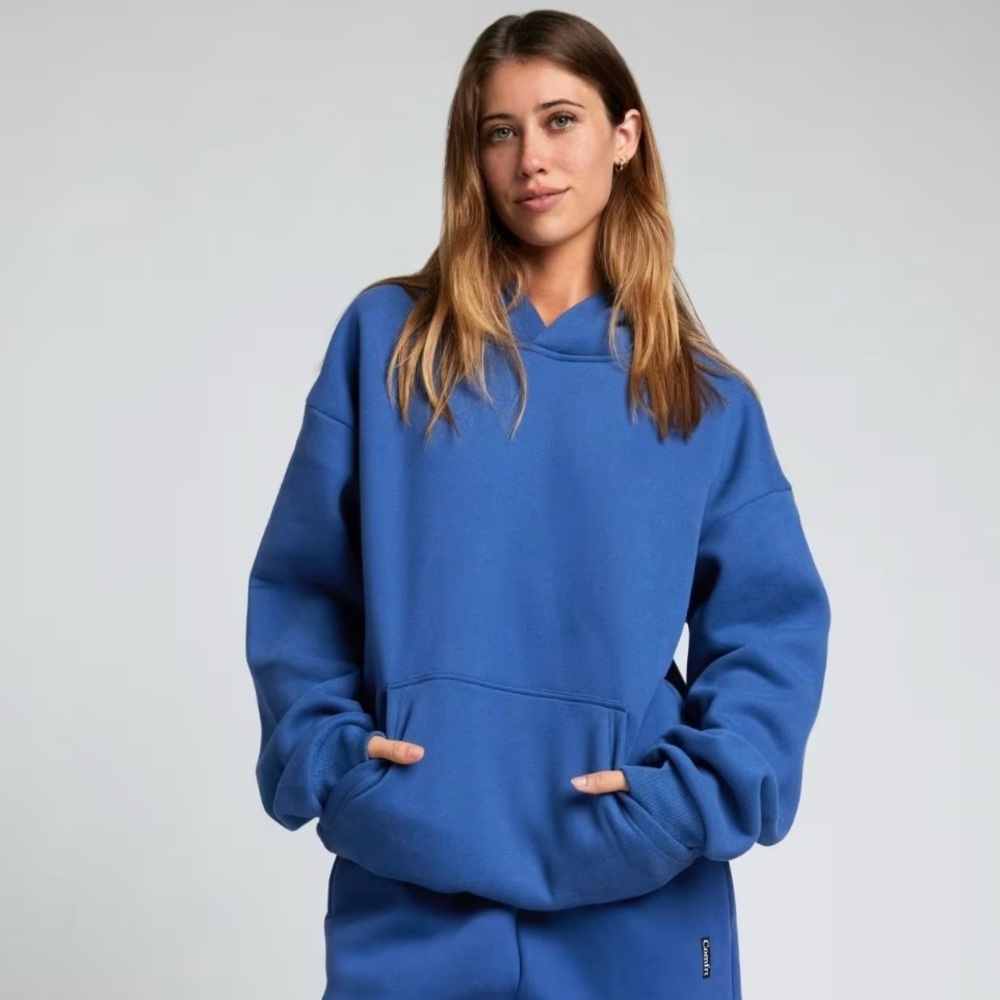 COMFRT SWEATSUIT